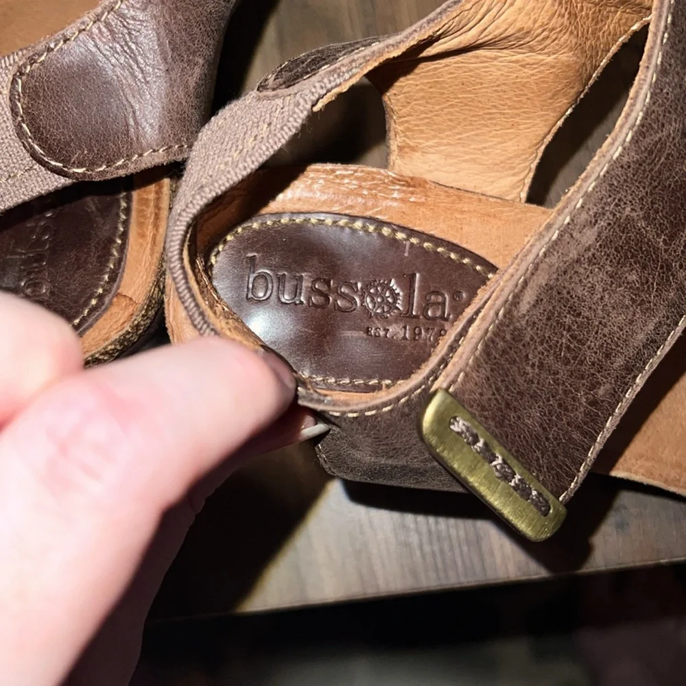 Bussola leather wedged sandals size 37 (6.5)